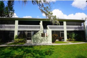 1775 Cupecoy Cir #o4, LUTZ