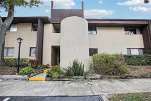 860 VILLAGE DRIVE, ST PETERSBURG, FL 33716 Sold 12/23/24