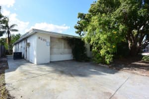9201 HUNT CLUB LANE, PORT RICHEY, FL 34668 Sold 01/06/25