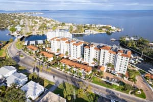 1325 SNELL ISLE BOULEVARD, SAINT PETERSBURG, FL 33704 Sold 12/31/24