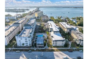 155 BLUFF VIEW DRIVE, BELLEAIR BLUFFS, FL 33770 - MLS#MFRW7870866