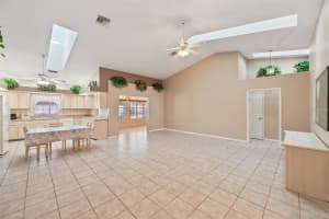 714 CHARLOTTE AVENUE, TARPON SPRINGS, FL 34689 - MLS#MFRW7870878