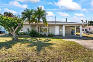 106 AURORA STREET, VENICE, FL 34285 - MLS#MFRW7871085