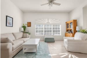 11271 FRIGATE BIRD AVENUE, WEEKI WACHEE, FL 34613 Sold 03/31/25
