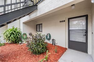 9432 NAKOMA WAY, WEEKI WACHEE, FL 34613 Sold 04/17/25