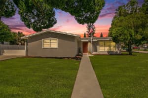 4602 W Hawthorne Rd, TAMPA