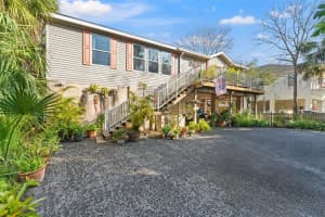8142 RIVER POINT DRIVE, WEEKI WACHEE, FL 34607 Sold 04/02/25