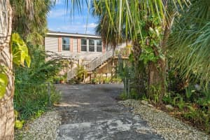 8142 RIVER POINT DRIVE, WEEKI WACHEE, FL 34607 Sold 04/02/25