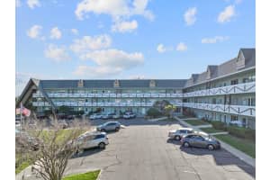 2042 AUSTRALIA WAY, CLEARWATER, FL 33763 Sold 04/30/25