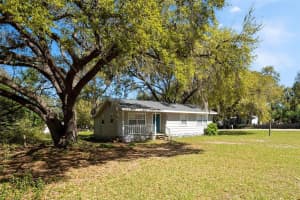 2537 CATFISH COURT, LAKE WALES, FL 33898 Sold 05/09/25
