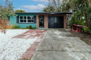506 8TH AVE SW, LARGO, FL 33770 - MLS#MFRW7872975
