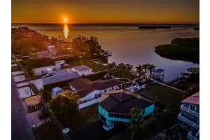 1616 Sea Breeze Dr, TARPON SPRINGS
