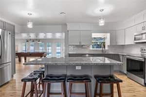 2719 40TH AVENUE, BRADENTON, FL 34205 Sold 04/30/25