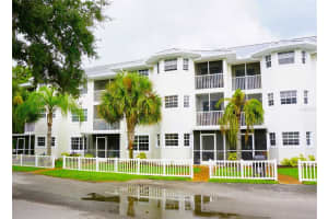 2077 WETLAND POINT, LUTZ, FL 33558 Sold 04/22/25