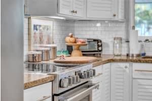 3167 BAY LN, CLEARWATER, FL 33759 Sold 05/08/25