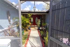 9810 WOODSTOCK LANE, PORT RICHEY, FL 34668 Sold 05/15/25