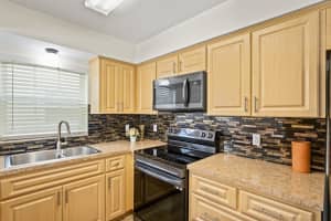 6047 ELMHURST DR #5A, NEW PORT RICHEY, FL 34653 Sold 07/31/25