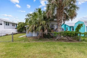 5266 PALISADE DRIVE, WEEKI WACHEE, FL 34607 Sold 10/30/25