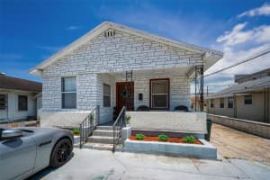 124 Athens St, TARPON SPRINGS