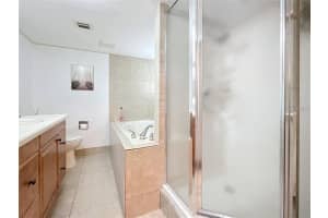 700 Starkey Rd #622, LARGO