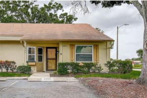 10670 43rd St N #204, CLEARWATER