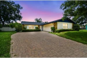 1071 Lexington Ct, LARGO