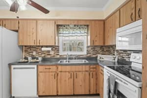 6702 DARTMOOR LN #7A, NEW PORT RICHEY, FL 34653 - MLS#MFRW7876605