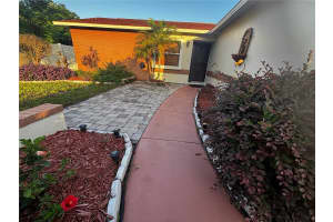 10411 LEANING OAK DRIVE, PORT RICHEY, FL 34668 - MLS#MFRW7877050