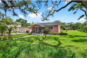 614 Riverside Dr, TARPON SPRINGS