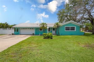 505 Capri Blvd, TREASURE ISLAND