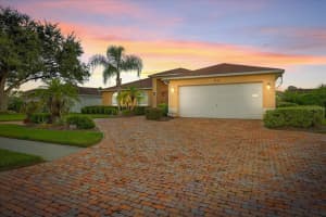 1711 GLEN OAK LANE, LUTZ, FL 33549 Sold 08/29/25