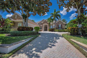 1227 Toscano Dr, TRINITY