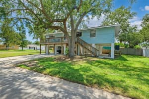1899 SHORE ACRES BOULEVARD, ST PETERSBURG, FL 33703 - MLS#MFRW7878227