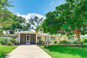 3040 New England St, SARASOTA