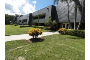 36750 Us Highway 19 N #20-305, PALM HARBOR