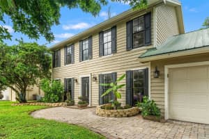 16502 COURSE DRIVE, TAMPA, FL 33624 - MLS#MFRW7878503