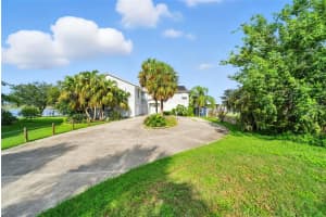 2435 WATERSEDGE DRIVE, CRYSTAL RIVER, FL 34429 - MLS#MFRW7878622