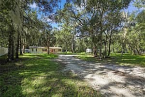 16070 Centralia Rd, BROOKSVILLE