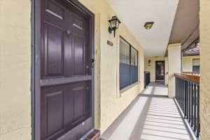 412 Hammock Pine Blvd #412, CLEARWATER