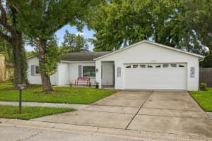 12903 Cedar Ridge Dr, HUDSON
