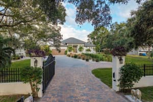 7811 BAY DRIVE, TAMPA, FL 33635 - MLS#MFRW7879067