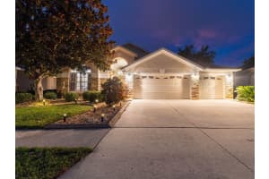 6935 RUNNER OAK DRIVE, WESLEY CHAPEL, FL 33545 Sold 11/06/25