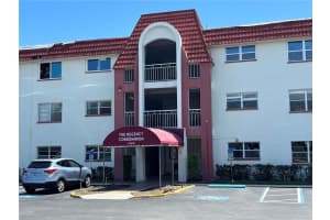 1860 Massachusetts Ave Ne #102, ST PETERSBURG