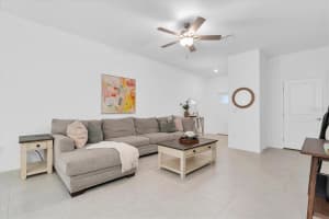 8211 CRESCENT OAKS DRIVE, NEW PORT RICHEY, FL 34655 - MLS#MFRW7879174