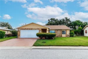 9400 Lake Christina Ln, PORT RICHEY