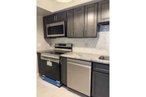 3003 BOUGH AVENUE, CLEARWATER, FL 33760 - MLS#MFRW7879804