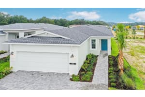570 HAMMOCK OAKS BOULEVARD, LADY LAKE, FL 32159 - MLS#MFRW7880015
