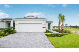 570 HAMMOCK OAKS BOULEVARD, LADY LAKE, FL 32159 - MLS#MFRW7880015