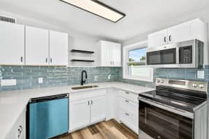 9254 86TH STREET, SEMINOLE, FL 33777 - MLS#MFRW7880125