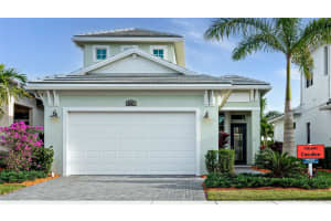 435 VERONA WAY, LADY LAKE, FL 32159 - MLS#MFRW7880540